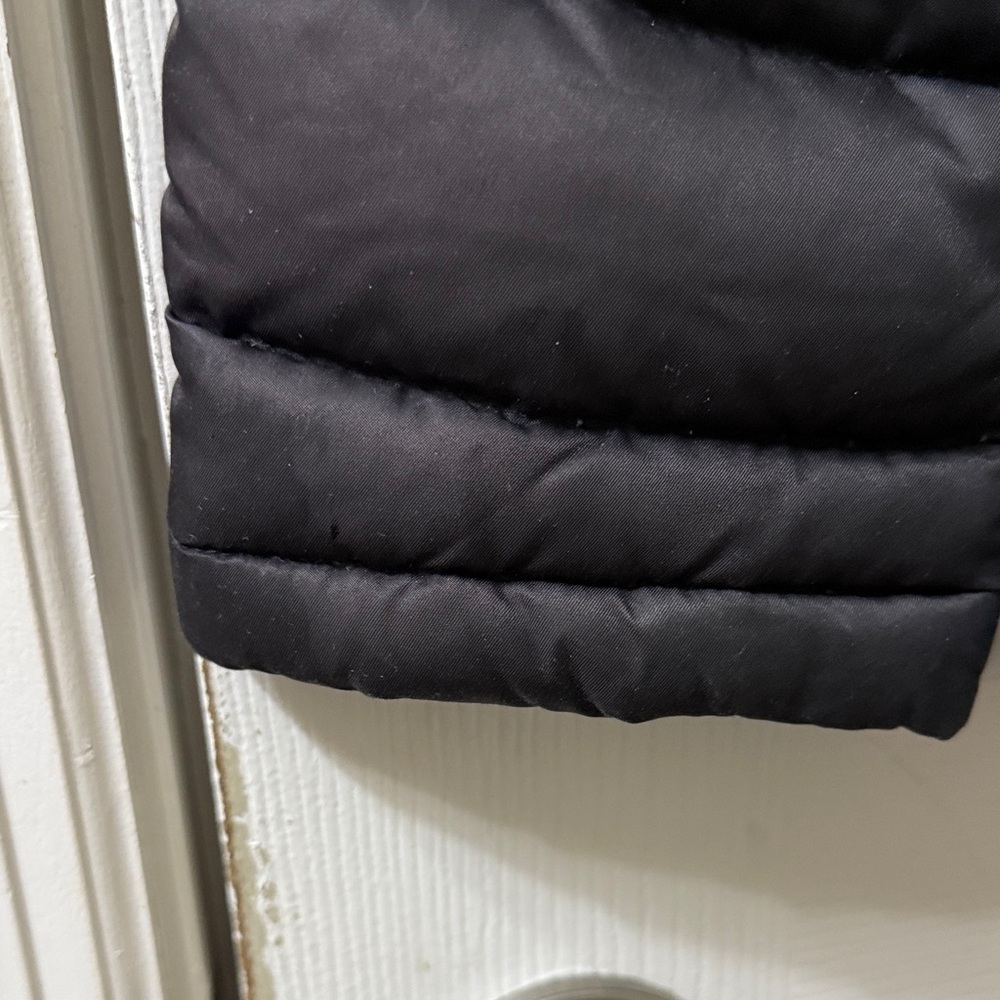 Patagonia Women's Black Puffer Jacket - Picture 6 of 9
